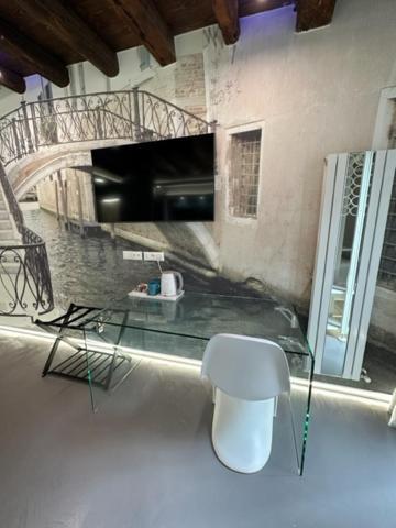 Fun Apartment *