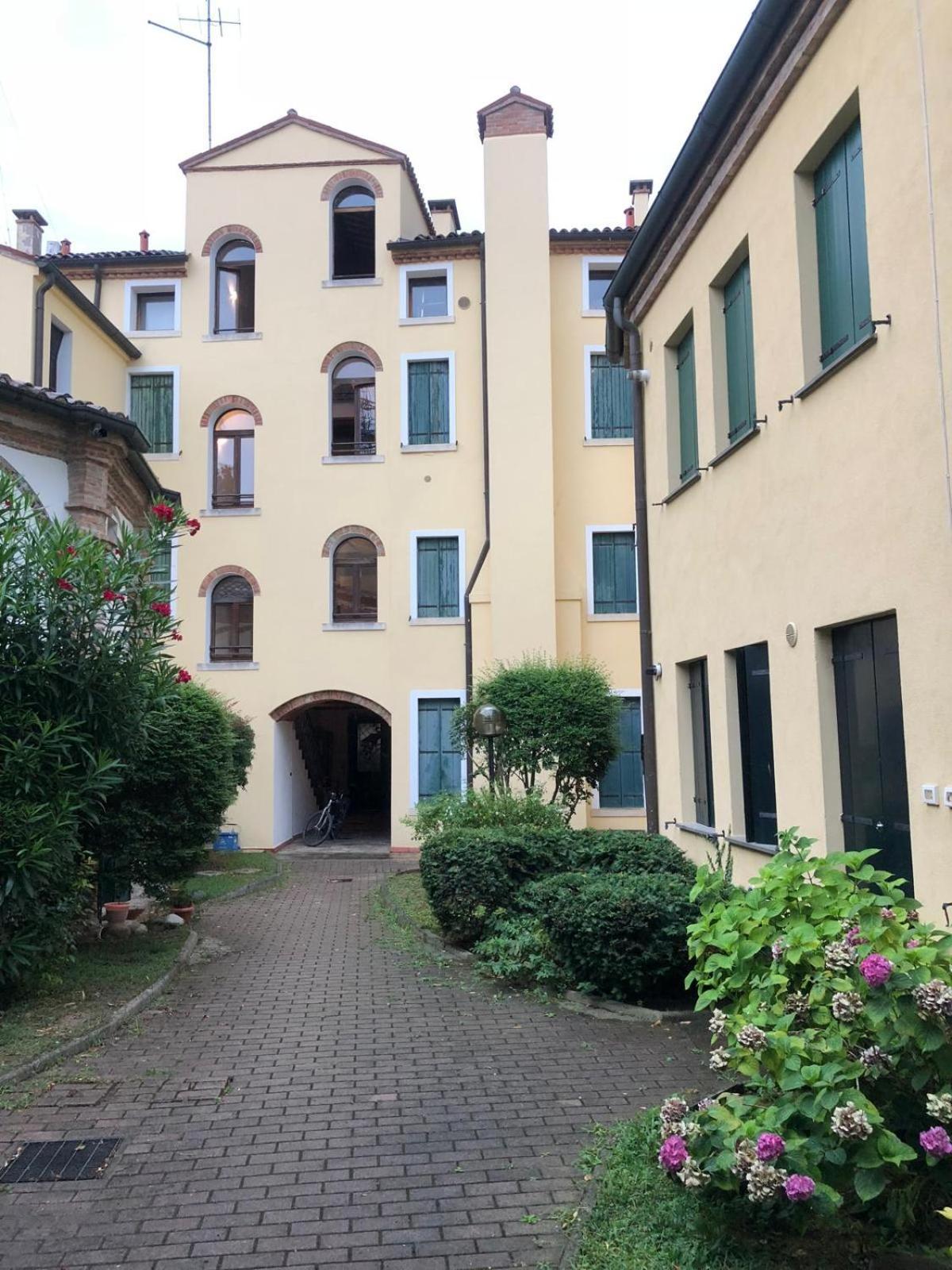 Fun Apartment